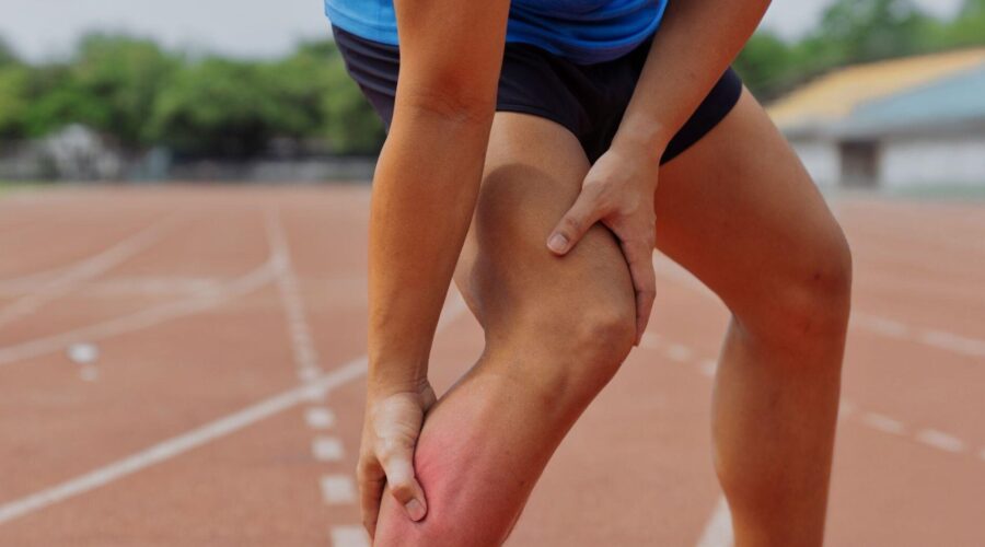 Muskelkrampf in der Wade beim Sport Magnesium gegen Muskelkrämpfe